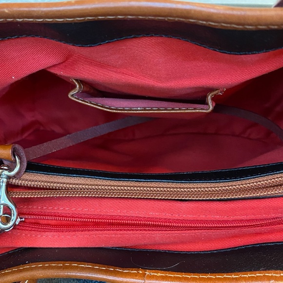 Dooney & Bourke Black and Tan Structured Tote Satchel with Crossbody Strap - Picture 14 of 14